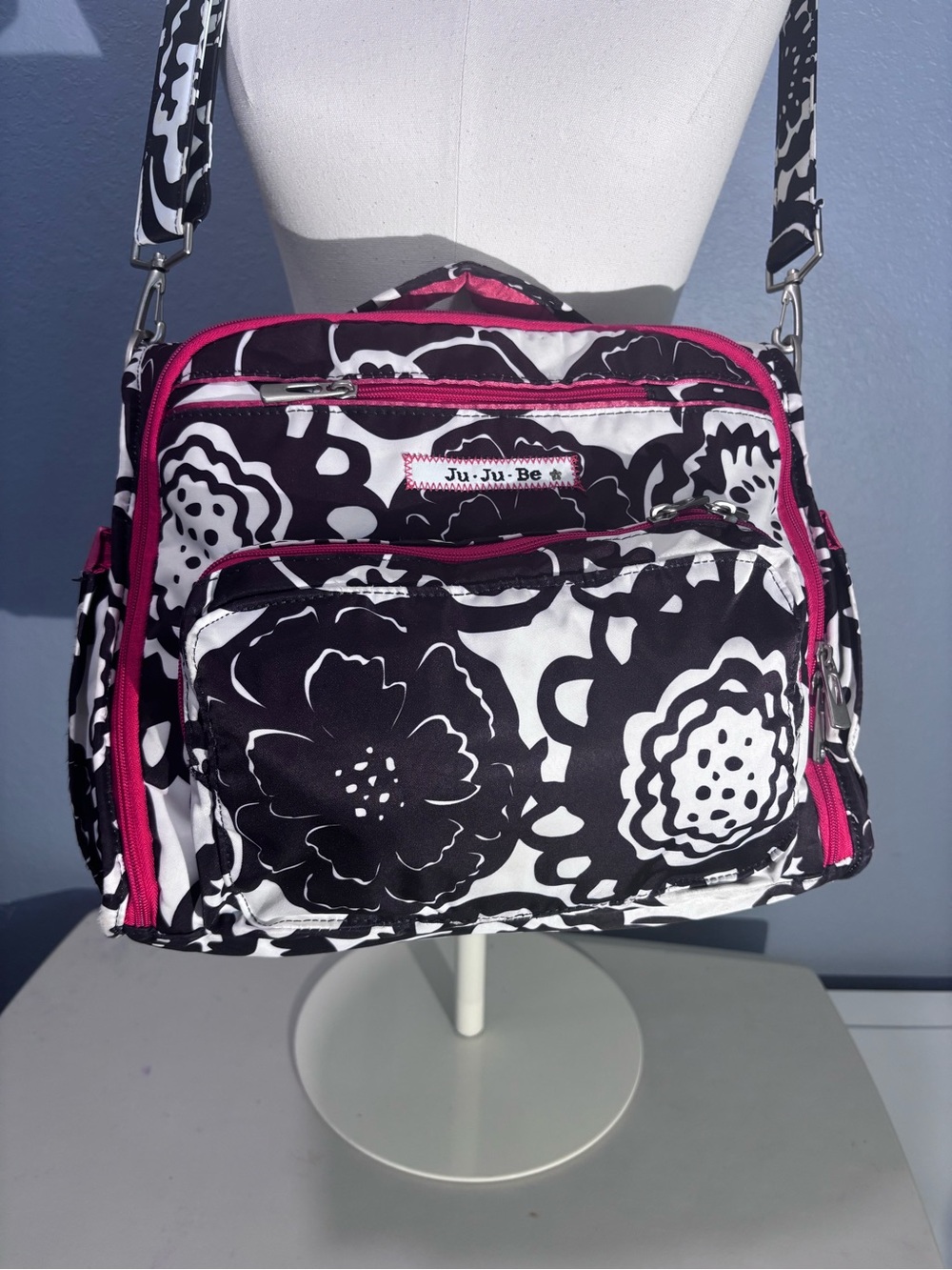 Ju-Ju-Be B.F.F onyx Blossom convertible, diaper bag rare retired print